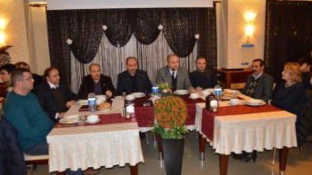 Çorum Gazeciler Cemiyeti’nden Yemek