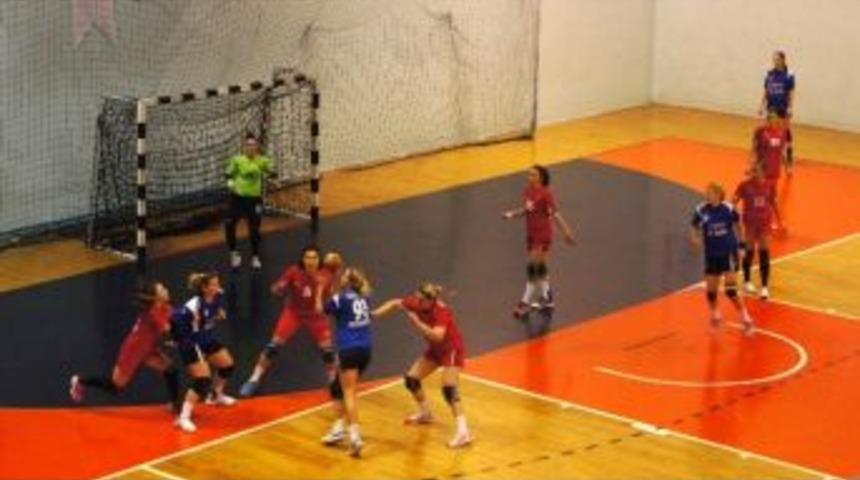 T&uuml;rkiye Hentbol Bayanlar S&uuml;per Ligi