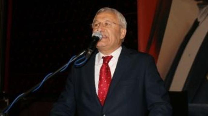 İzmirli Taksiciler &ldquo;celil Anık İle Devam&rdquo; Dedi