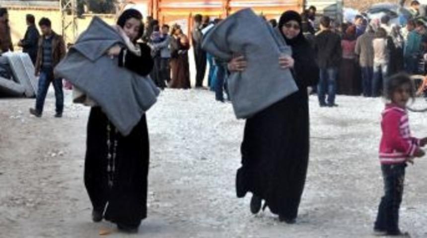 Kamp Dışında Kalan 3 Bin Suriyeli'ye Yardım Dağıtıldı