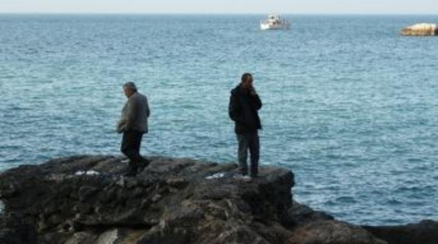 Amasra'da 2 Kişi Kayalıklardan Denize D&uuml;şt&uuml;