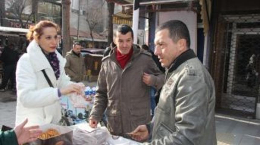 Kırklareli Belediyesinden Vatandaşa &rdquo;kandil Simidi&rdquo; İkramı