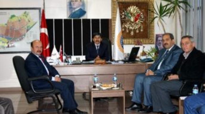 Başkan &Uuml;rg&uuml;p, Yeni&ccedil;ubuk Belediyesini Ziyaret Etti
