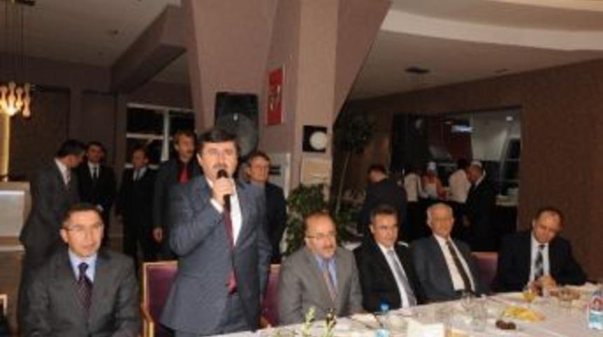 Tayini &Ccedil;ıkan Yavaş Ve Kırba&ccedil;&rsquo;a Veda Yemeği