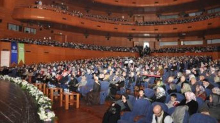 G&ouml;n&uuml;l Dostları Peygamber Efendimizi Andı