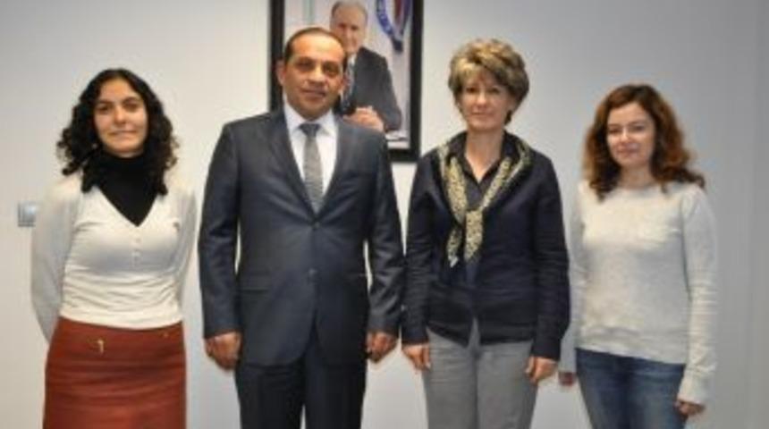 İzmir &Uuml;niversitesi&rsquo;nden Yolder&rsquo;e Akademik Destek