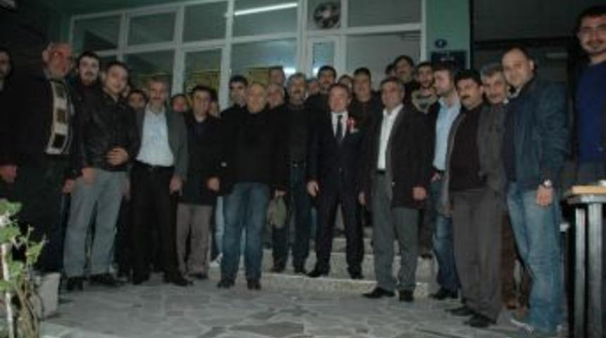 Chpli Akdemir Geldi, Kuru&ccedil;eşme Sel Olup Aktı