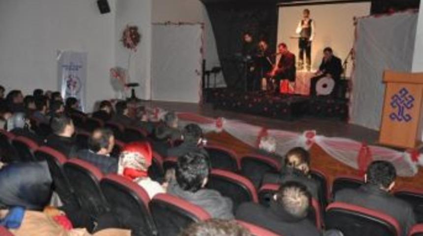 Edirne Gen&ccedil;lik Merkezinden Kandil Programı