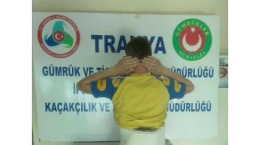 &Uuml;zerine Sardığı Eroinle Yakalandı