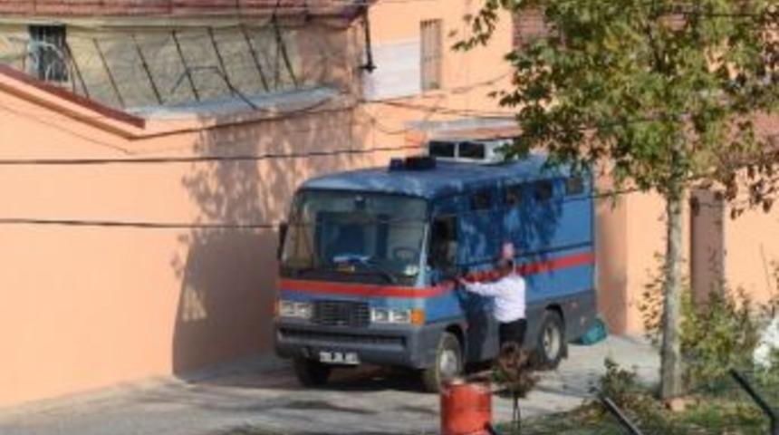 Cezaevinden Firar Eden 2 Kişi Yakalandı