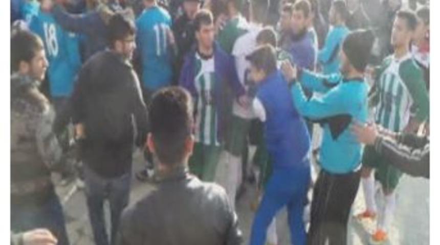 Van&rsquo;da Ma&ccedil; Sonrası Kavga