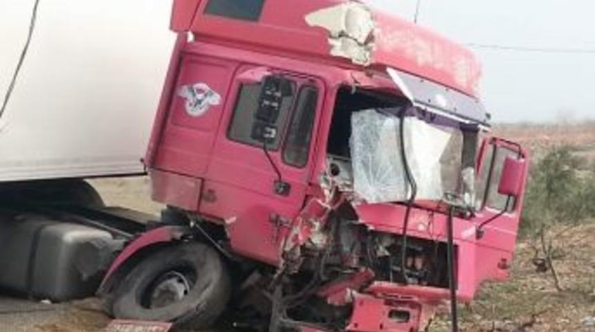 İslahiye&rsquo;de Tır Kazası: 1 Yaralı