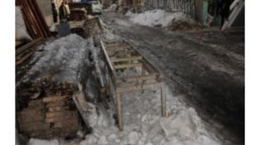 Van’da Marangoz Ve Mermerciler Esnafından Belediyeye Tepki