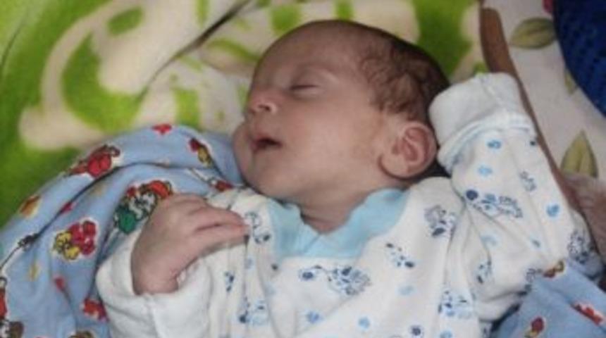 (&ouml;zel Haber) Minik Nurhat Yardım Bekliyor