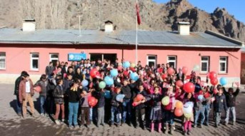 Oltu Meslek Y&uuml;ksek Okulu &Ouml;ğrencilerinden &ldquo;kitabım Senin Olsun&rdquo; Kampanyası