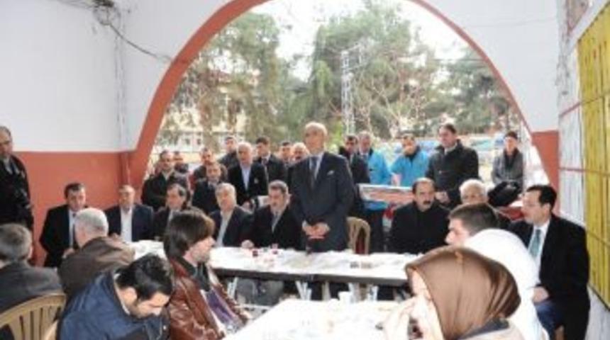 Ak Parti Esnafla Buluştu