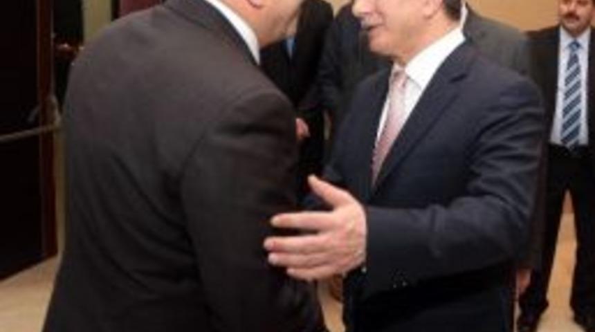 Ab Bakanı Ve Başm&uuml;zakerecı &Ccedil;avuşoğlu: