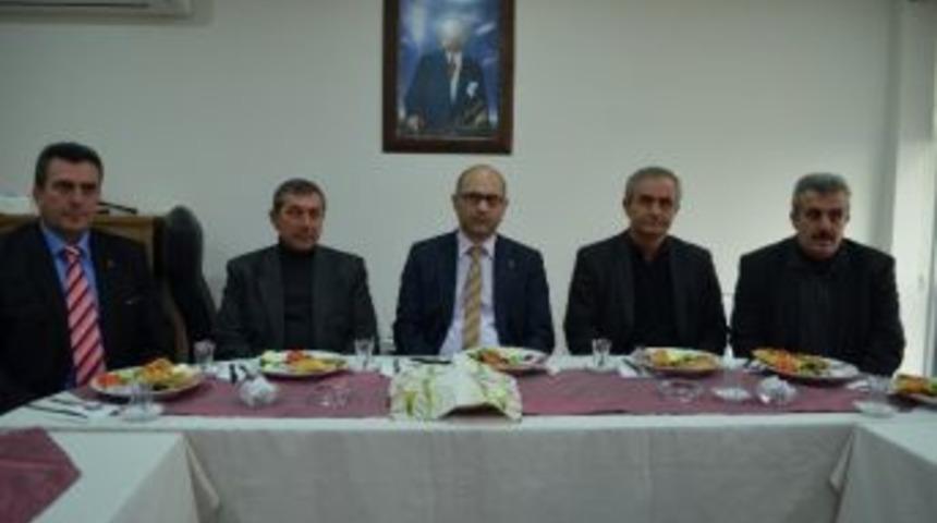 Sezer; &ldquo;fast Food Bakliyatın &Ouml;n&uuml;ne Ge&ccedil;iyor&rdquo;