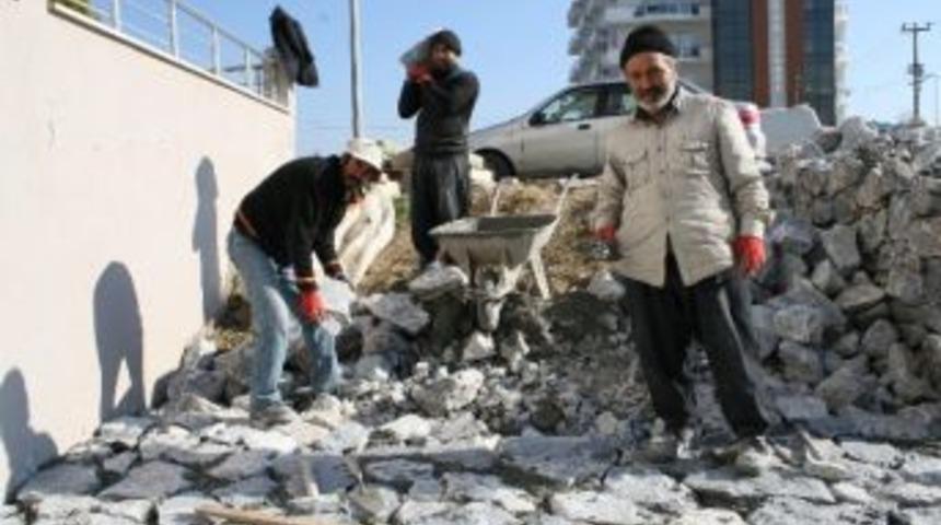 Ekmeğini Taştan &Ccedil;ıkarıyorlar