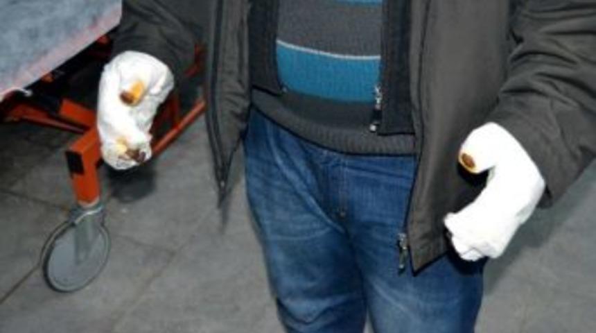 Yanan Sobanın Borularını D&uuml;zeltirken Ellerini Yaktı