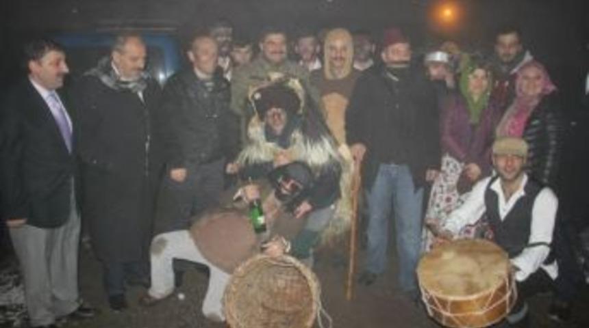 Trabzon&rsquo;un Ma&ccedil;ka İl&ccedil;esinde Galandar Şenlik Havasında Kutlandı