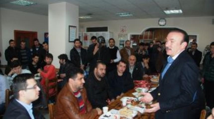 Başkan Doğan Semerkant Vakfı'nda Gen&ccedil;lerle Biraraya Geldi