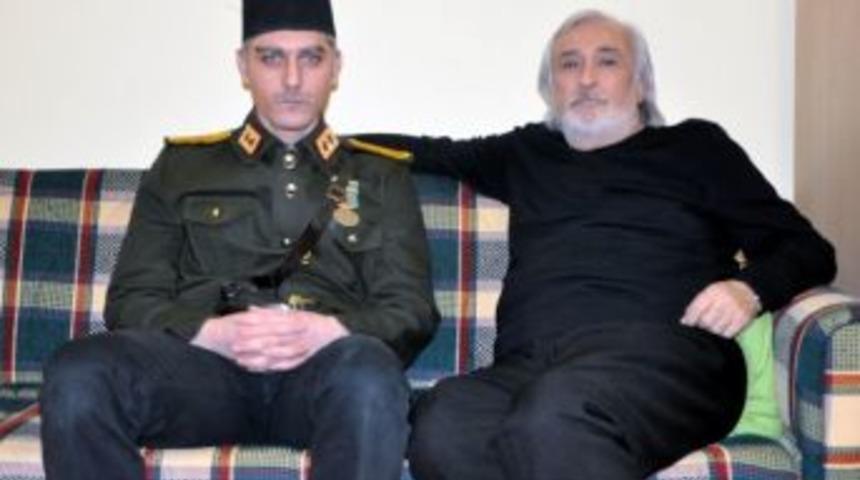 M&uuml;jdat Gezen: &ldquo;başkan Akg&uuml;n, B&uuml;y&uuml;k&ccedil;ekmece&rsquo;yi Sanat &Uuml;ss&uuml;ne &Ccedil;evirdi&rdquo;