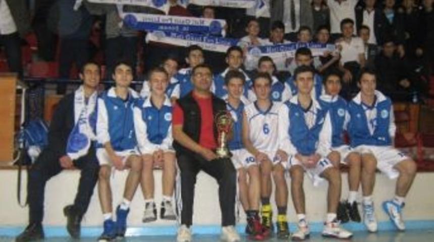 Nafi G&uuml;ral Fen Lisesi Basketbolda Şampiyon Oldu