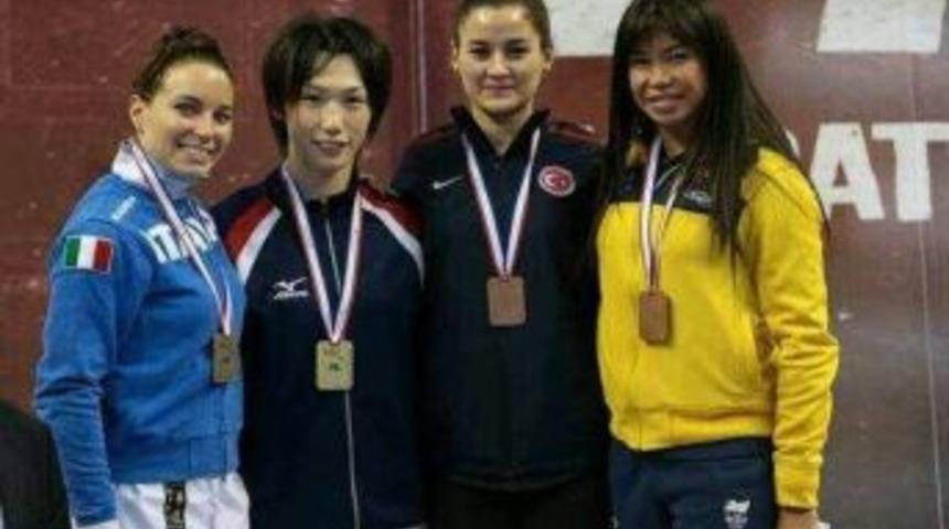 Kağıtsporlu Karateci Tuğba'dan Bronz Madalya