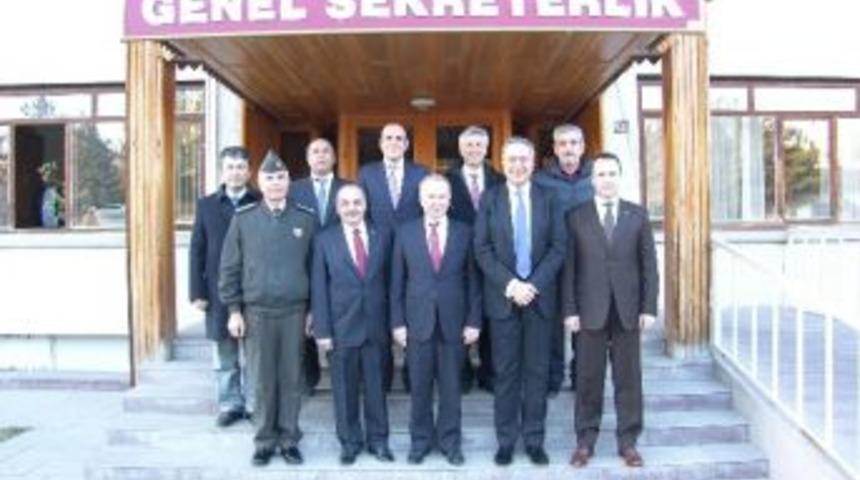 İl &Ouml;zel İdaresinden Ambulans Desteği