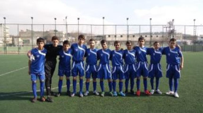 Şahinbey U- 15 Futbol Takımı Şehitkamil Belediye Spor&rsquo;u 3-2 Yendi