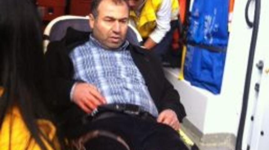 Tarihi Oturak&ccedil;ılar Pazarı'nda Bı&ccedil;aklı Kavga: 1 Ağır Yaralı