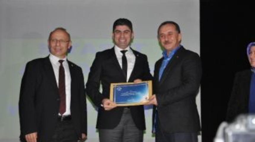 Siyaset Akademisi Sertifikaları T&ouml;renle Verildi