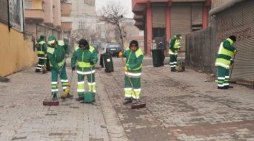 Şahinbey Belediyesi Toplu Temizlik Ekibi Her G&uuml;n Bir Mahallede