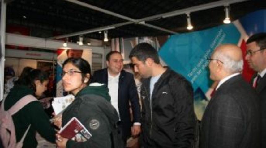 Hasan Kalyoncu &Uuml;niversitesi, Eğitim Fuarına Katıldı