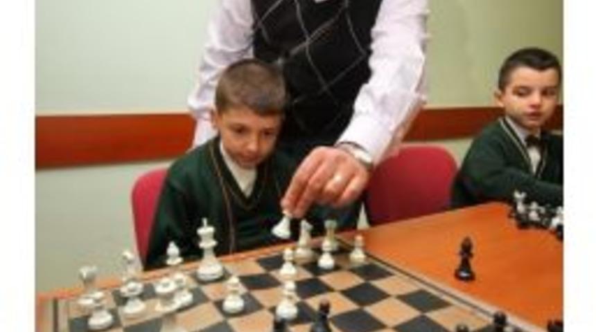 10. Uluslararası Problem &Ccedil;&ouml;zme Etkinliği İzmir&rsquo;de