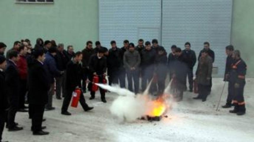 Karatay Belediyesi Personeline Yangın S&ouml;nd&uuml;rme Eğitimi