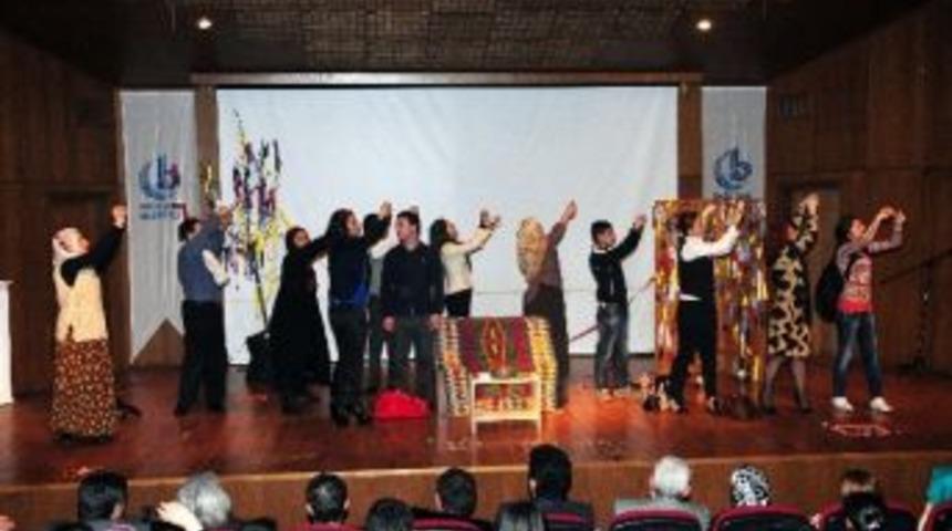 Tiyatro Okulu Yeni &Ouml;ğrencilerini Bekliyor