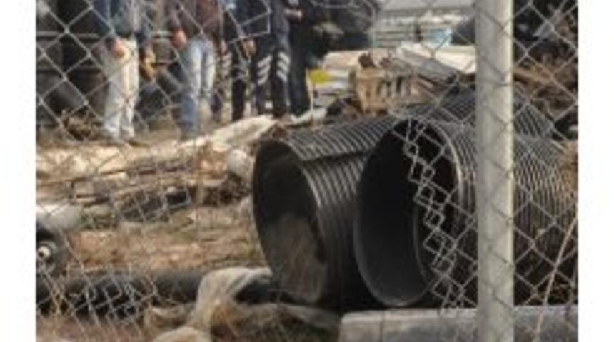 Belediyenin Mazgal Kapaklarını &Ccedil;alıp Hurdacıya Sattılar