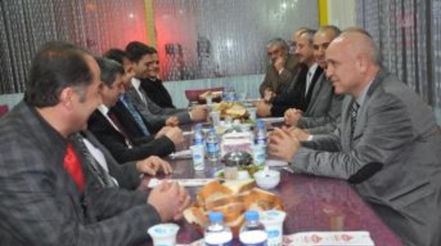 Sorgun&rsquo;da Daire M&uuml;d&uuml;rleri Yemekte Bir Araya Geldiler