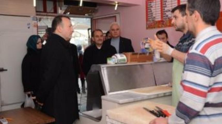 Karabalık, Eşme’de Esnaf Ziyaretinde