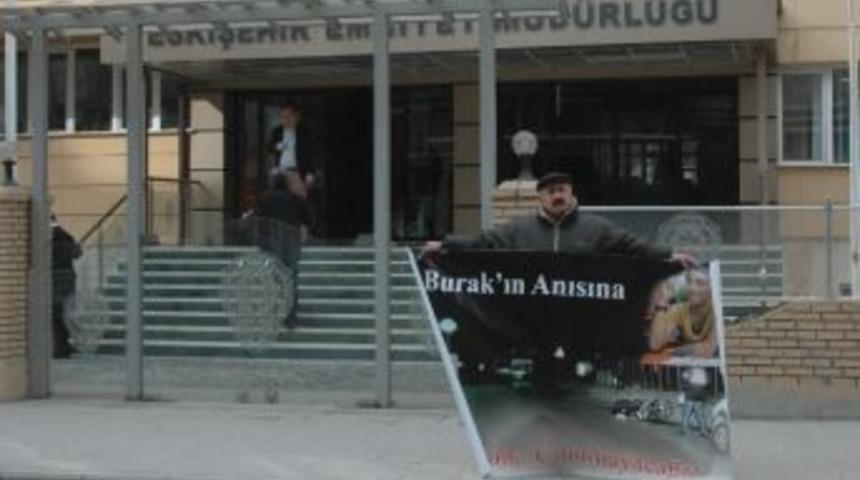 Eskişehir Emniyeti &Ouml;n&uuml;nde Sessiz Eylem