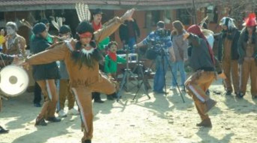 &Ccedil;ine K&ouml;ftesi Hamburgere Karşı