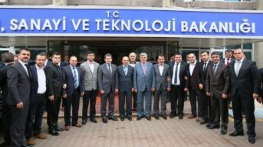 Başkan Karaosmanoğlu'ndan Bakan Işık'a Ziyaret