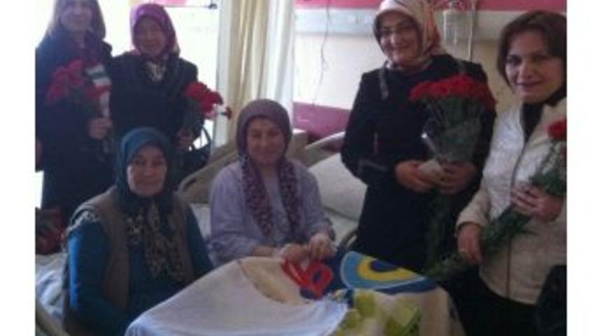 Ak Partili Kadınlardan Hasta Ziyareti
