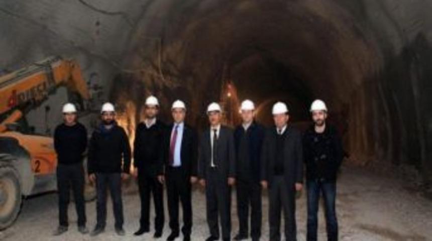 Vali &Ccedil;omaktekin&rsquo;den T&uuml;nelde İnceleme