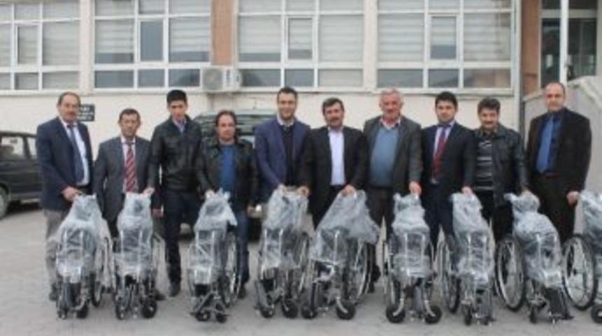 Akdağmadeni Sydv&rsquo;den Engellilere Tekerlekli Sandalye Yardımı