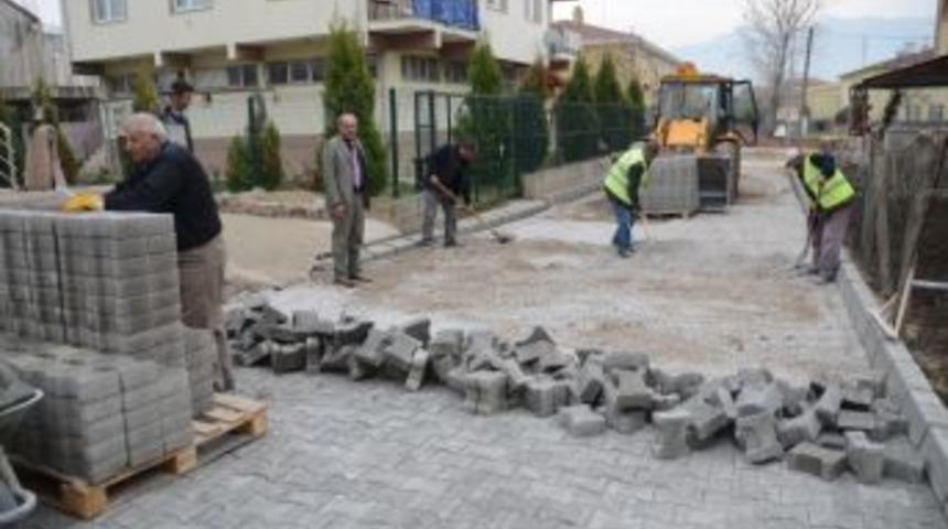 Kartepe Hacı Mustafa Mahallesi'ne Parke D&ouml;şeniyor