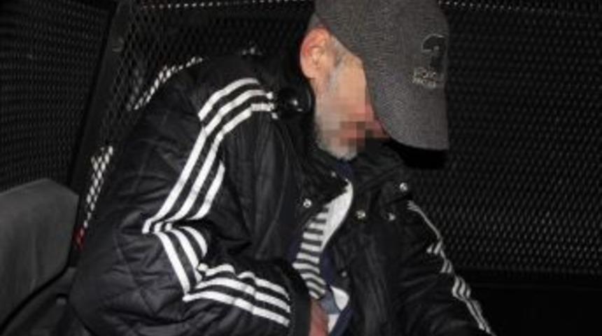 Mağazadan Mont &Ccedil;alan Yabancı Uyruklu Hırsız Yakalandı