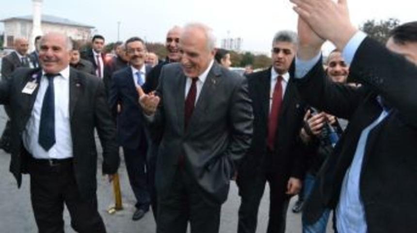 Vali Mutlu, Havalimanı Taksicilerini Ziyaret Etti